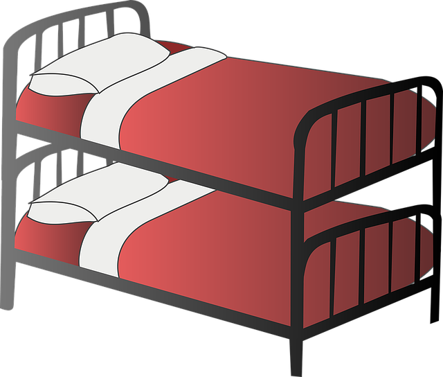 patrová postel