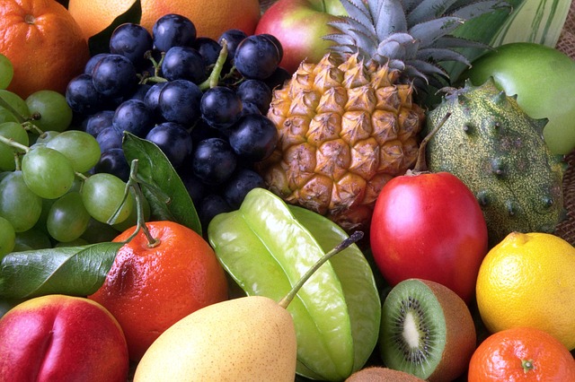 různé druhy ovoce